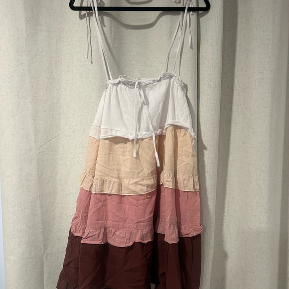 Dresses & Skirts - Colorblock Strappy Dress